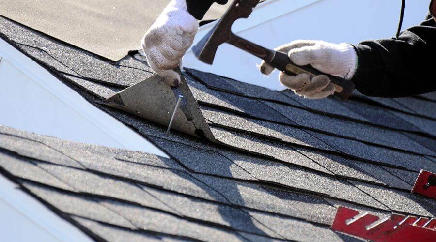 Professional residential roofers in Packwood, IA